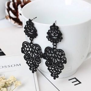 ❗️FINAL PRICE ❗️Black Dangling Earrings